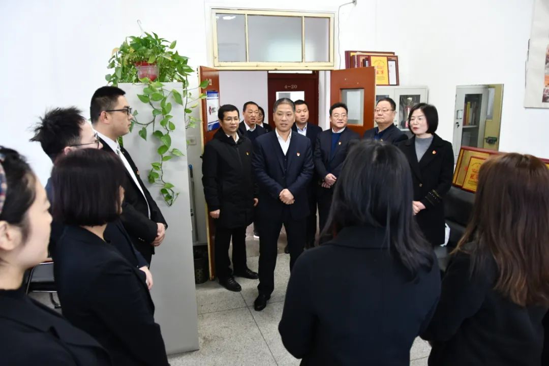 咬定目標不放松 收假收心啟新程——龍鋼集團領導班子慰問機關職工 咬定目標不放松 收假收心啟新程——龍鋼集團領導班子慰問機關職工