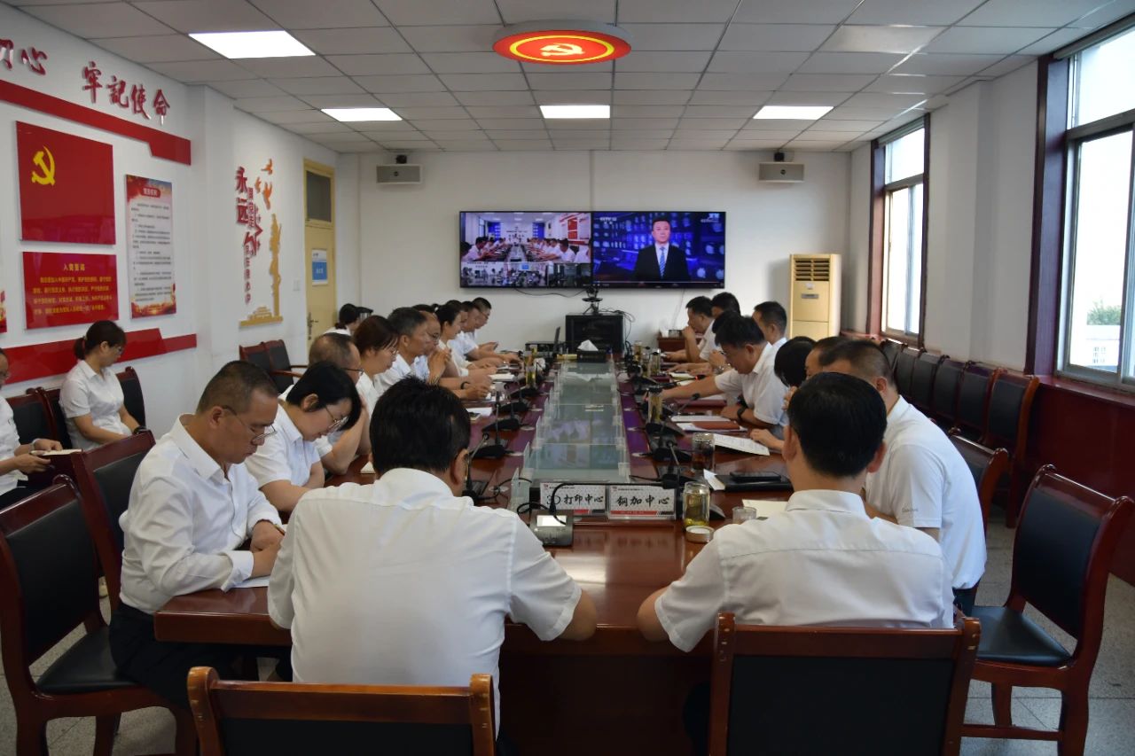 正視問題 自我加壓 敢于挑戰(zhàn)—龍鋼集團召開7月經(jīng)營工作分析會 正視問題 自我加壓 敢于挑戰(zhàn)—龍鋼集團召開7月經(jīng)營工作分析會