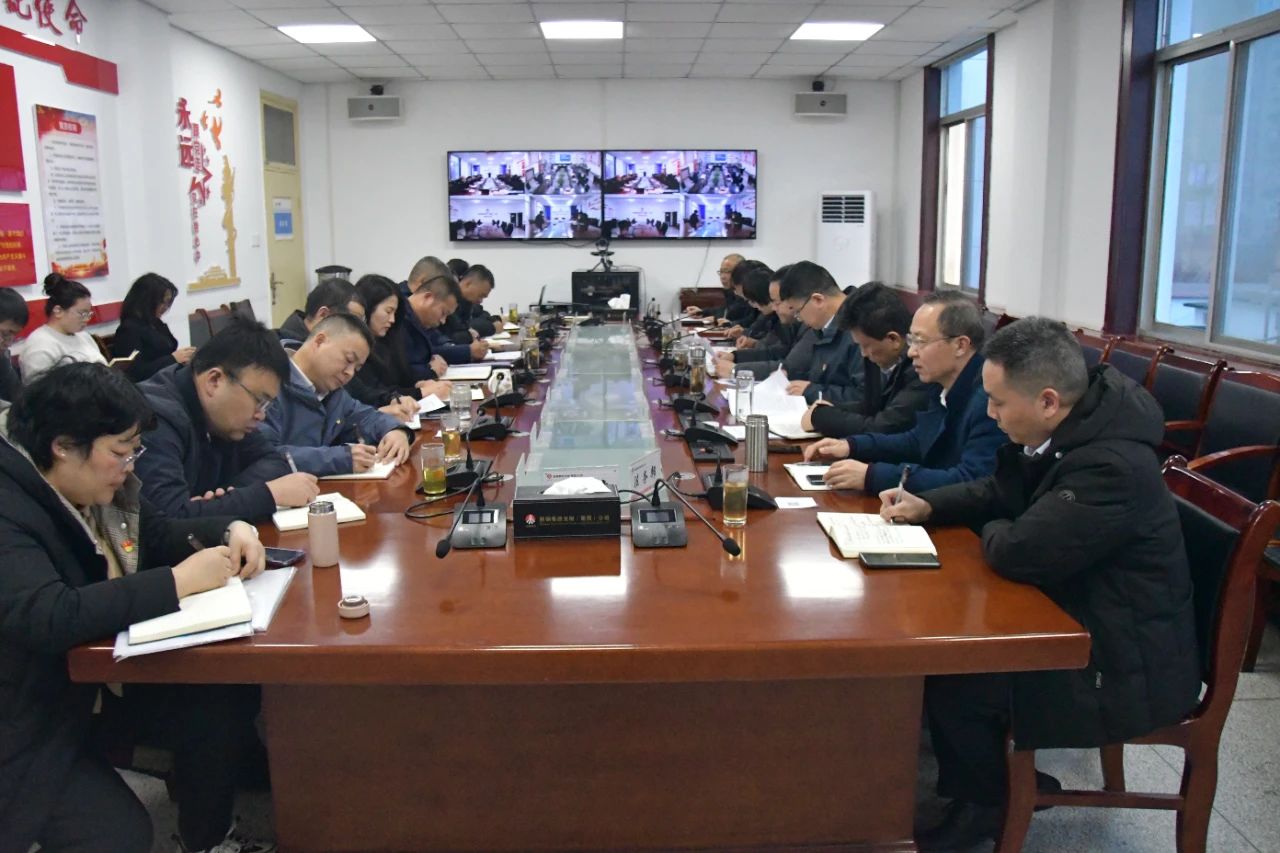 龍鋼集團(tuán)召開2024年度黨組織書記抓黨建述職考評(píng)會(huì)