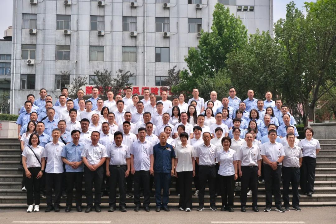 高溫熔爐煉精鋼 警示教育鑄廉心—龍鋼集團(tuán)2025年警示教育活動側(cè)記