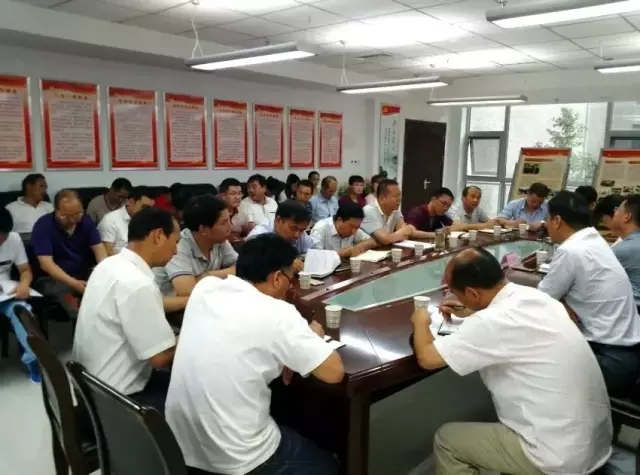 龍鋼集團督導檢查大西溝礦業(yè)公司“兩學一做”學習教育工作 龍鋼集團督導檢查大西溝礦業(yè)公司“兩學一做”學習教育工作