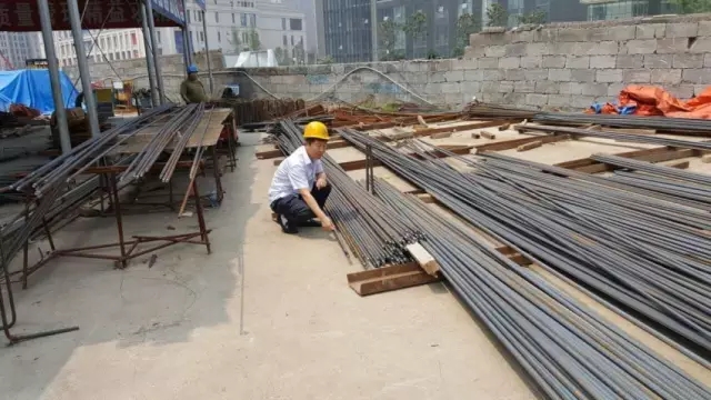 勇于開拓 積極創(chuàng)效 敬業(yè)奉獻的標兵---陜鋼集團2014-2016年度共產(chǎn)黨員標兵馮瑋 勇于開拓 積極創(chuàng)效 敬業(yè)奉獻的標兵---陜鋼集團2014-2016年度共產(chǎn)黨員標兵馮瑋