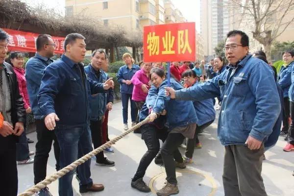 龍鋼集團(tuán)各基層女工委開展系列活動(dòng)慶祝三八婦女節(jié)