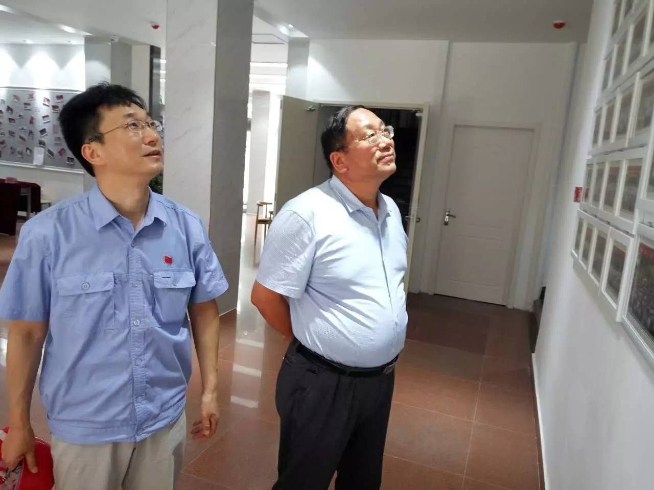 龍鋼集團公司董事長、總經(jīng)理董銀師到西鋼、紅光物流公司調(diào)研