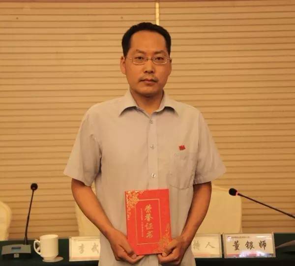 奉獻(xiàn)不言苦 追求無止境---記龍鋼集團(tuán)“四優(yōu)”黨員張秋虎