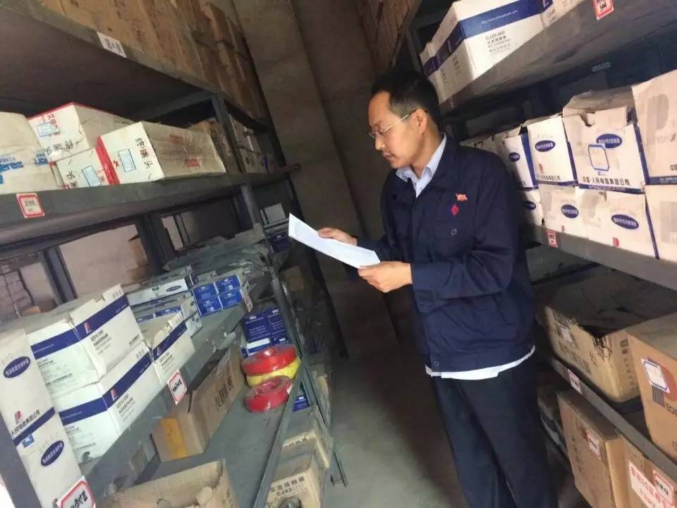 奉獻(xiàn)不言苦 追求無止境---記龍鋼集團(tuán)“四優(yōu)”黨員張秋虎