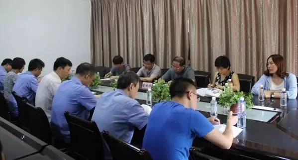 董銀師、史明奇一行到西鋼、紅光物流公司檢查黨風(fēng)廉政建設(shè)工作