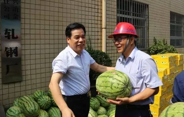 董銀師、劉光明、陳輝赴基層單位慰問送清涼