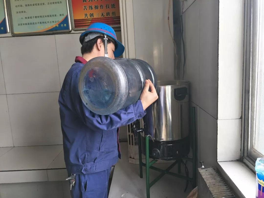 同興公司軋鋼廠扎實(shí)推進(jìn)“安全生產(chǎn)月”活動
