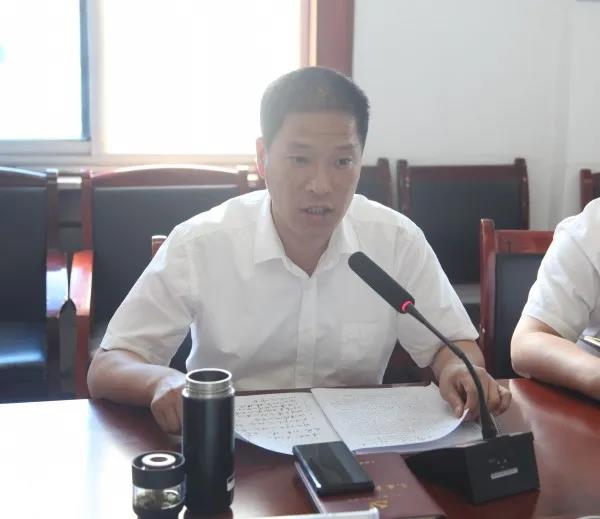 龍鋼集團召開“以案促訓(xùn)”警示教育大會——深入推進兩個領(lǐng)域突出問題專項整治工作 龍鋼集團召開“以案促訓(xùn)”警示教育大會——深入推進兩個領(lǐng)域突出問題專項整治工作