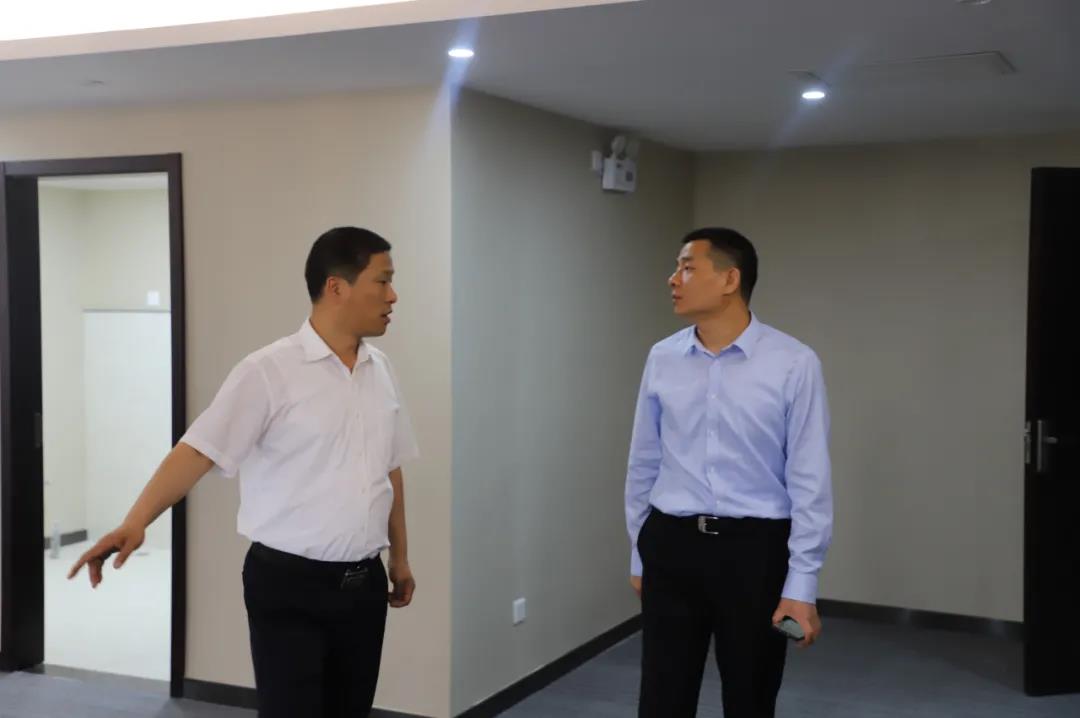 楊召朋深入禹龍國際酒店工程改造施工現場檢查指導工作 楊召朋深入禹龍國際酒店工程改造施工現場檢查指導工作