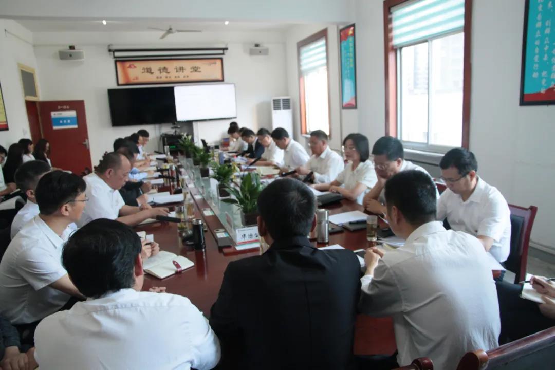龍鋼集團(tuán)公司黨委召開5月份黨群工作例會 龍鋼集團(tuán)公司黨委召開5月份黨群工作例會