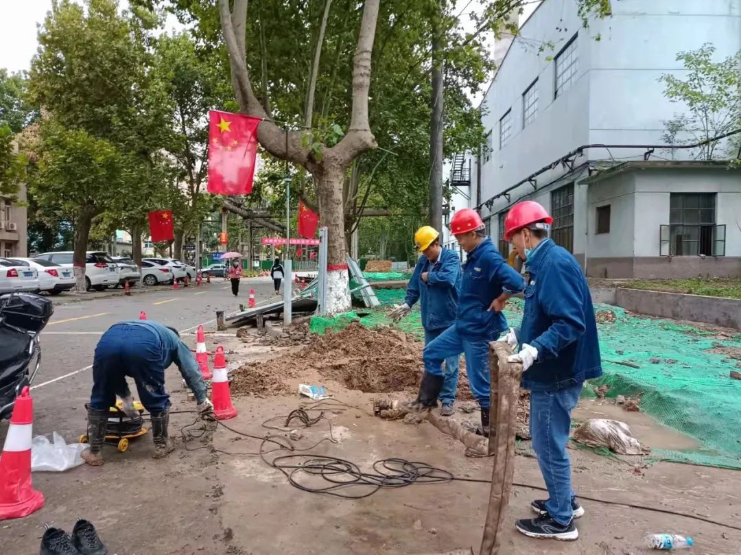 國(guó)慶里的一抹中國(guó)紅 國(guó)慶里的一抹中國(guó)紅